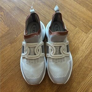 EUC Tod’s Kate sneaker, 39.5 (runs small!!)